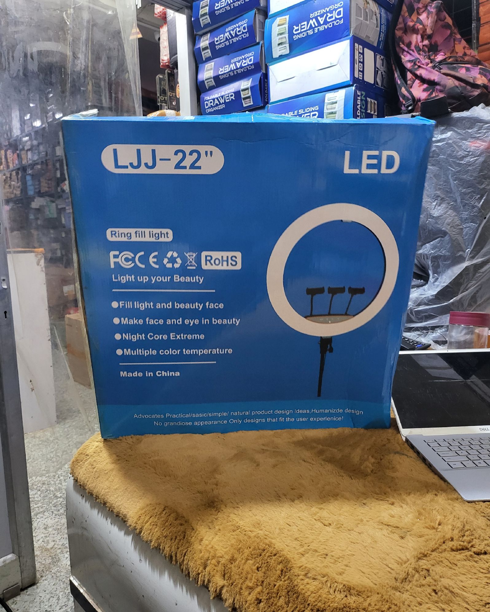 RING LIGHT 22 INCH