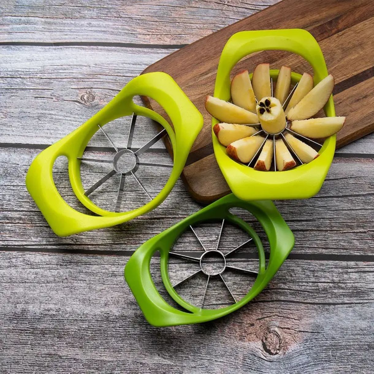 PLASTIC APPLE CUTTER