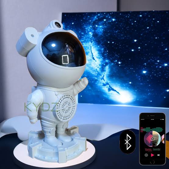 ASTRONAUT GALAXY PROJECTOR WITH SPEAKER